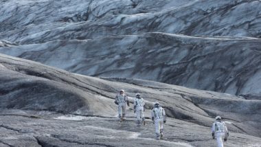 Anne Hathaway: „Apsivilkusi skafandrą „Tarp žvaigždžių“ filmavimo aikštelėje jaučiausi kaip vaikas per Heloviną!“ (2)