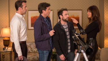 Patrakusioje komedijoje „Kaip atsikratyti boso 2“ žiūrovus juokins Jennifer Aniston, Christopheris Waltzas ir jų kolegos (3)