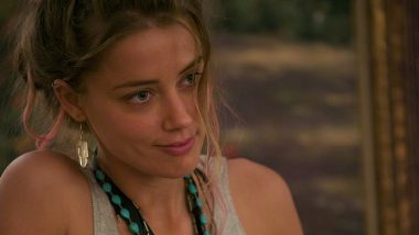 Gražuolei Johnny Deppo žmonai Amber Heard negali atsispirti net filmo „Magiškasis Maikas XXL“ šokėjai (3)
