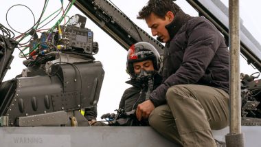 Tom Cruise mokosi skraidyti Antrojo pasaulinio karo lėktuvu, pravarde „Našlių gamintojas“ (2)